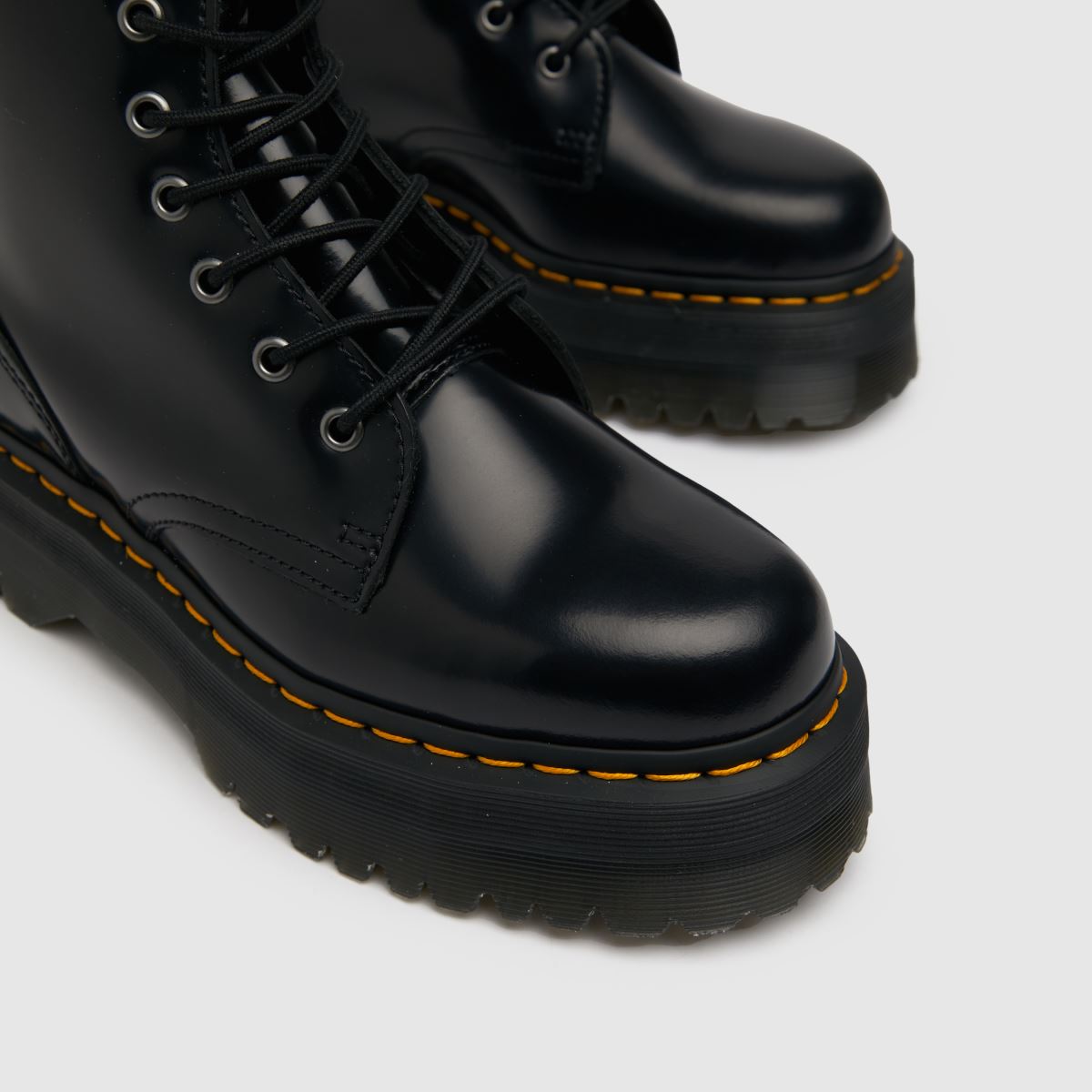 Dr Martens Jadon 8-Eye Smooth Leather Platform Boots Unisex