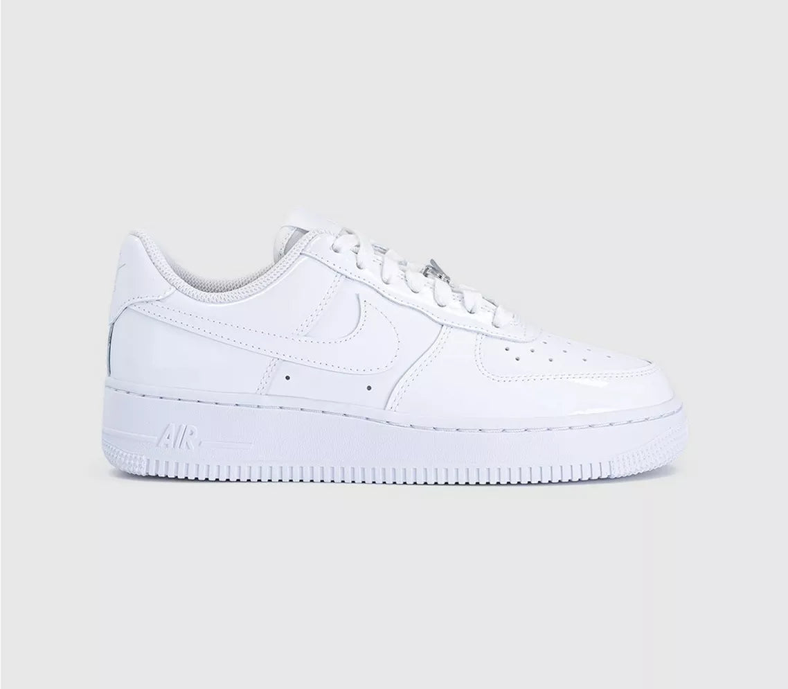 Nike Air Force 1 '07 Trainers in Triple White