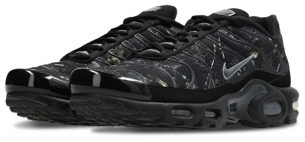 Nike Air Max TN Tuned 1 Trainers in Dk Smoke Grey-Mtlc Cool Grey