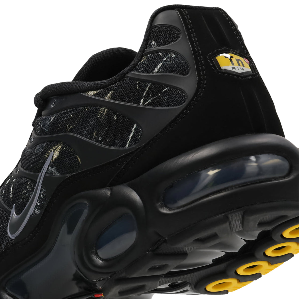 Nike Air Max TN Tuned 1 Trainers in Dk Smoke Grey-Mtlc Cool Grey