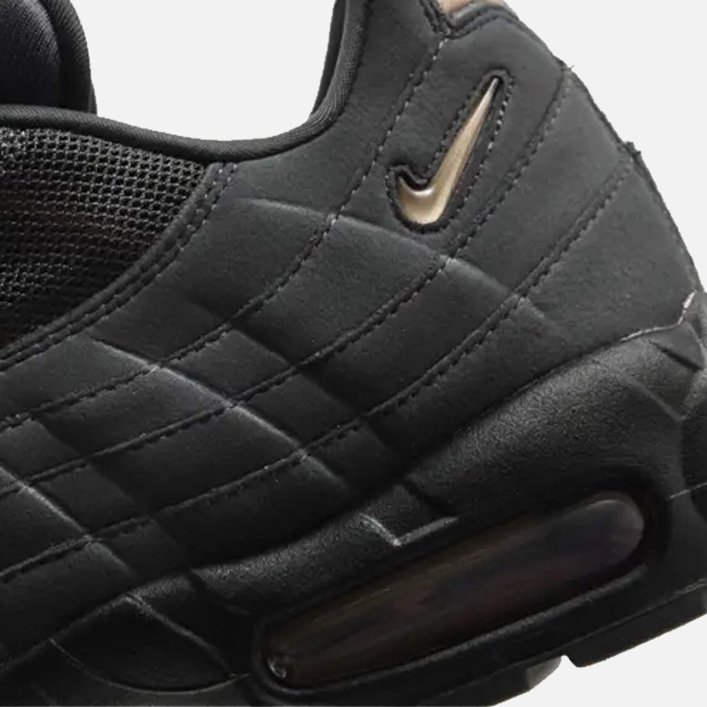 Nike Air Max 95 x Syna World Trainers in Black