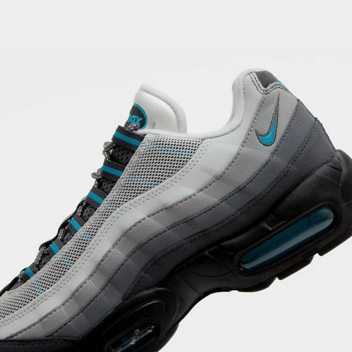 Nike Air Max 95 Trainers in Baltic Blue