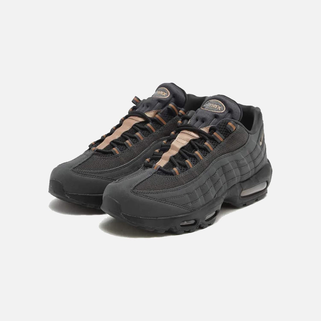 Nike Air Max 95 x Syna World Trainers in Black