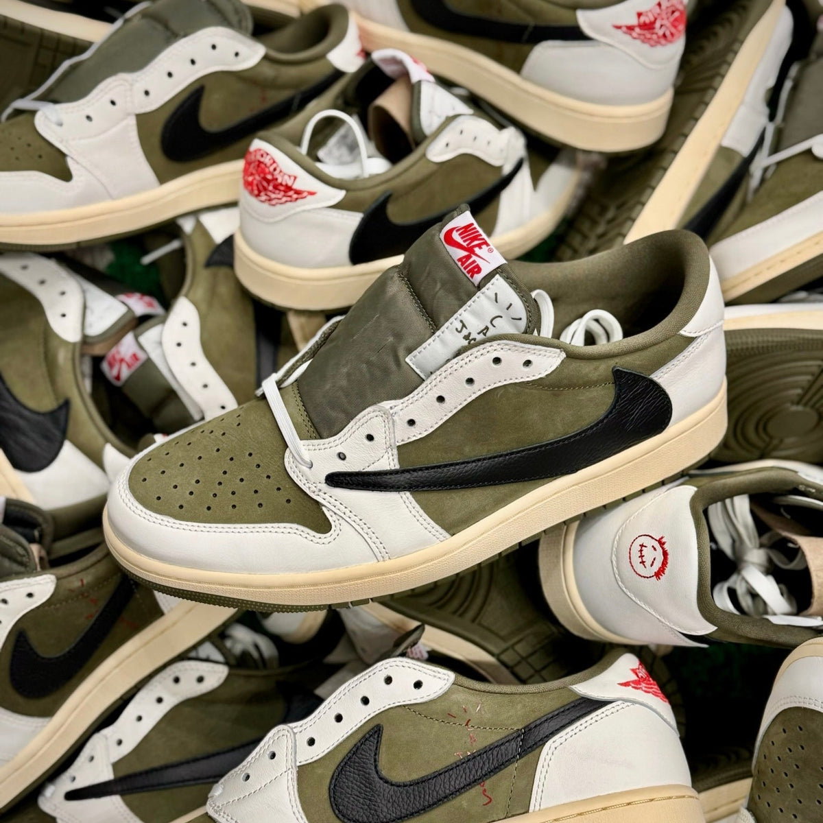 Jordan 1 Retro Low OG SP Travis Scott Medium Olive Trainers