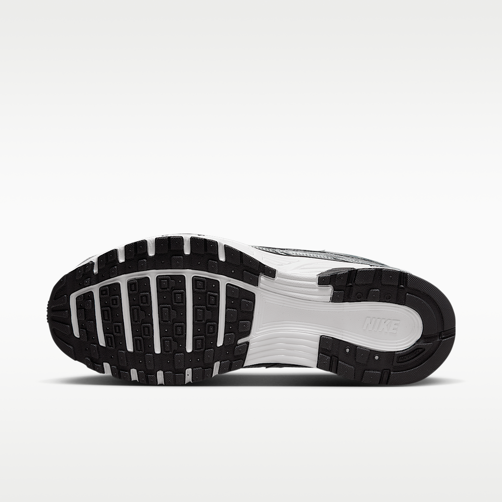 Nike P-6000 Trainers in Metallic Silver