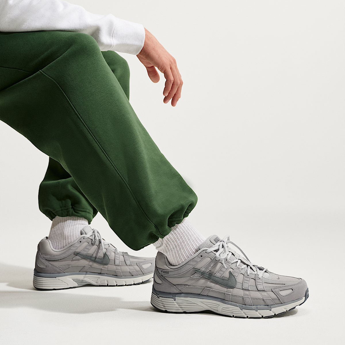 Nike P-6000 SE Trainers in Pure Platinum