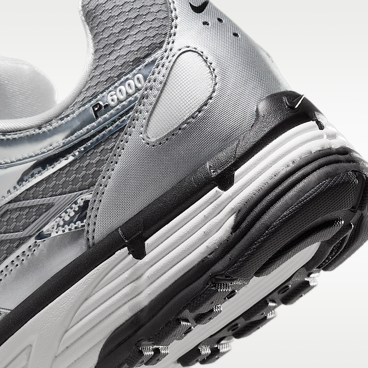 Nike P-6000 Trainers in Metallic Silver