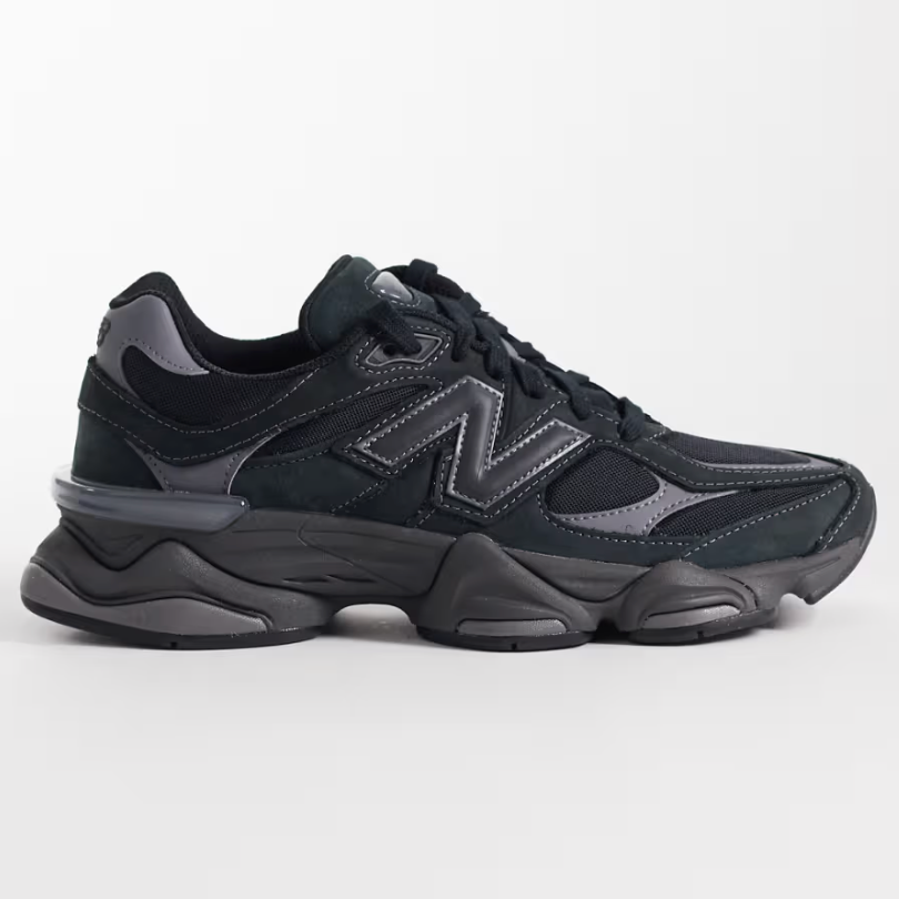 New Balance 9060R Trainers in Black