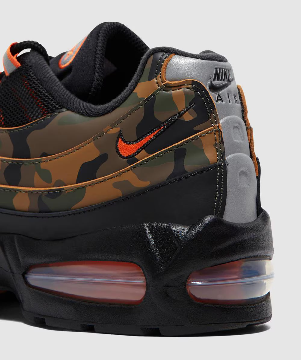Nike Air Max 95 OG Trainers in Orange Camo
