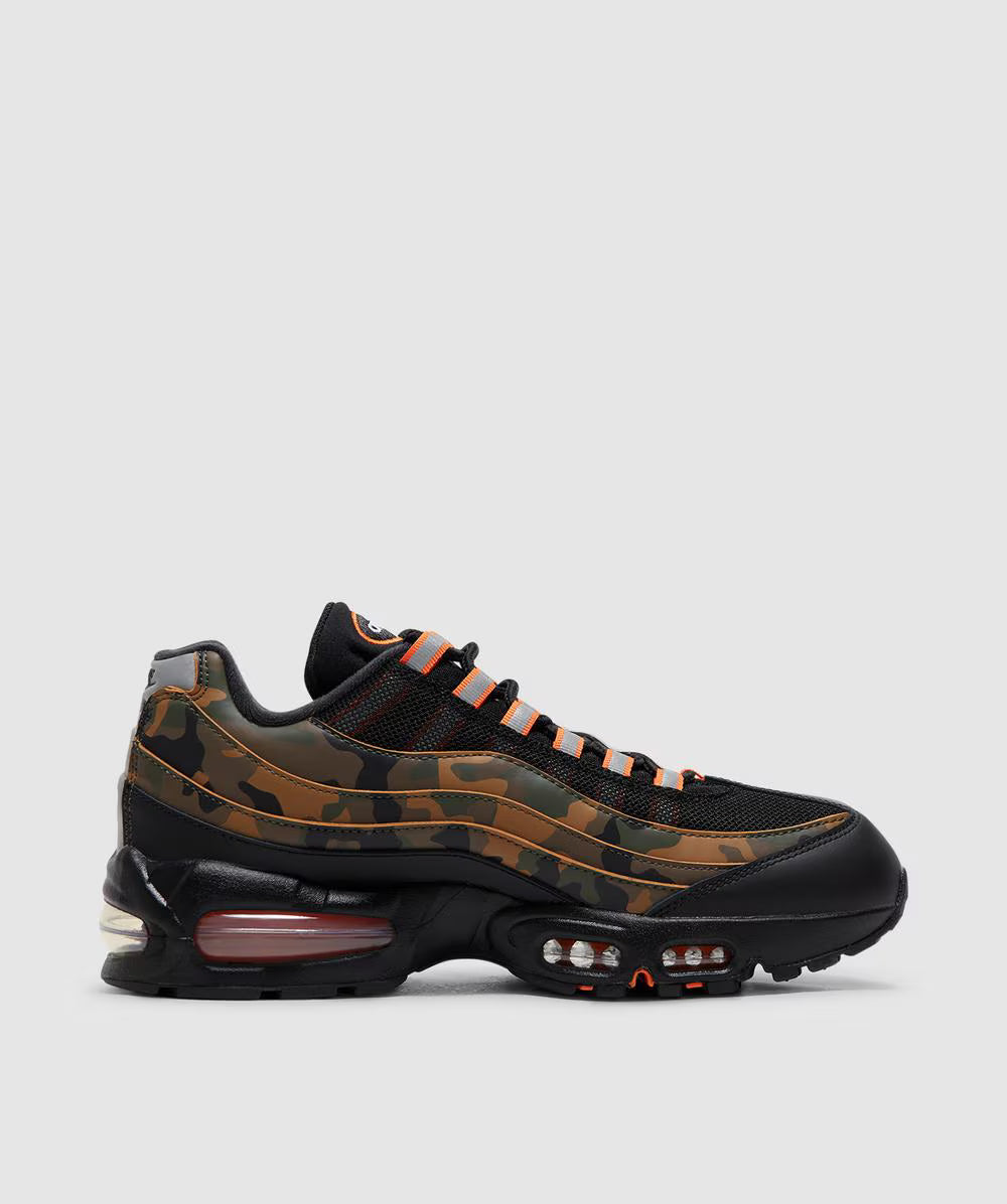 Nike Air Max 95 OG Trainers in Orange Camo