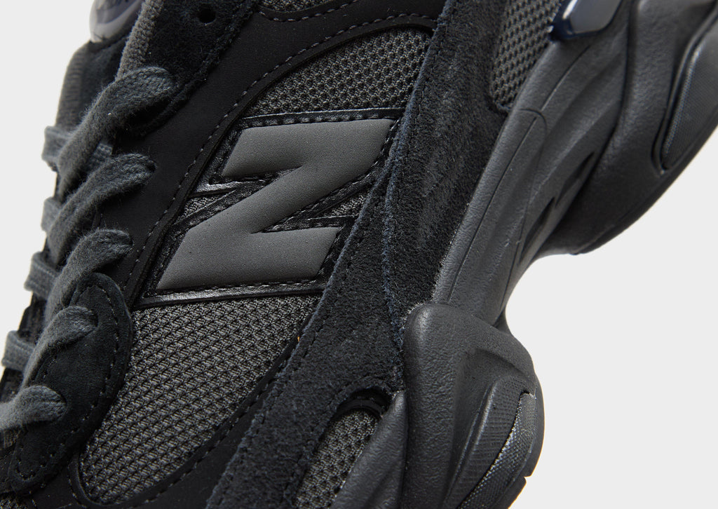New Balance 9060R Trainers in Black