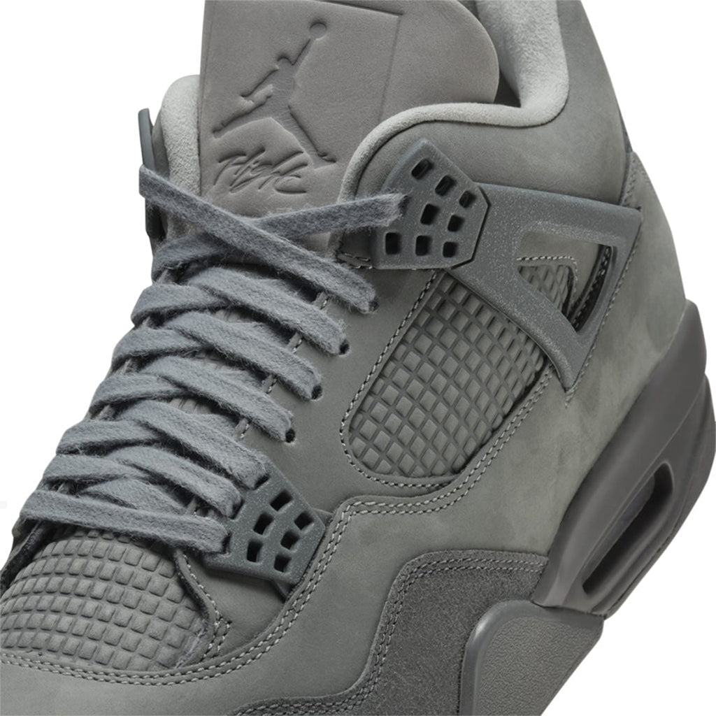 Air Jordan 4 Retro SE Trainers in Wet Cement