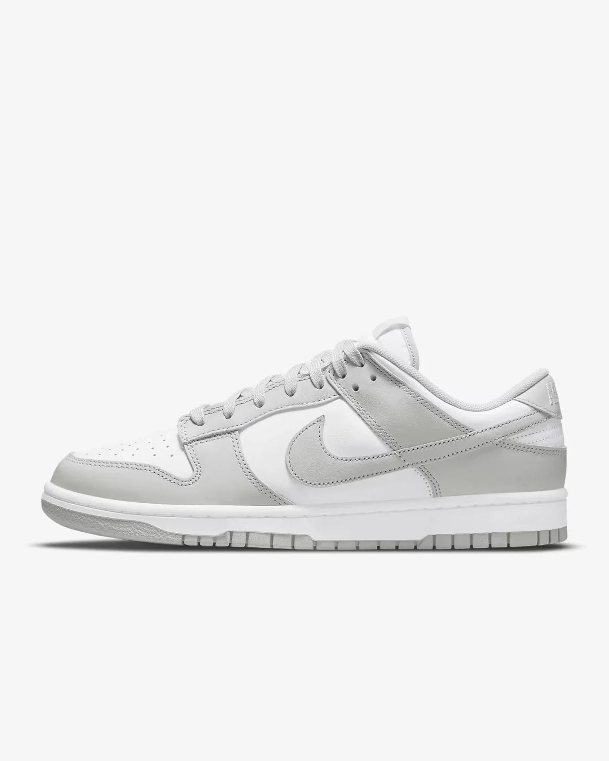 Nike Dunk Low Trainers in White and Grey Fog